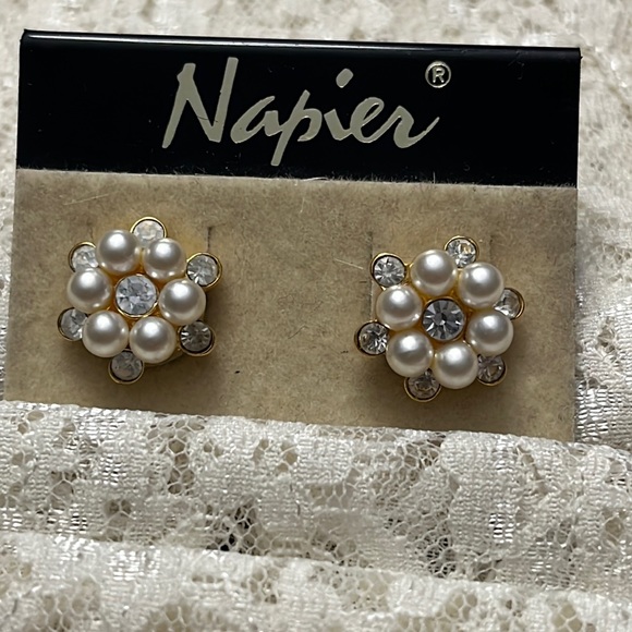 Napier Jewelry - Napier/vintage gold with pearl and crystal earrings